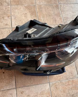 Faro sinistro Peugeot 3008