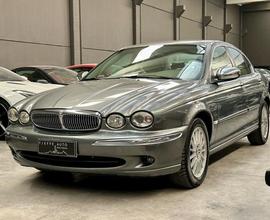 JAGUAR X-Type 2.2D cat Executive