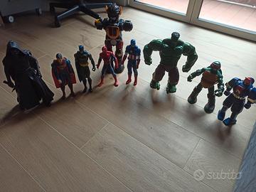 Supereroi e robot vari...