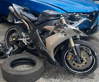 R1 2004 incidentata 2000€