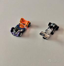 Due macchinine Hot Wheels