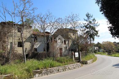 CASA DI CORTE A SAN BENEDETTO DEL TRONTO