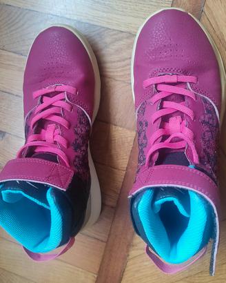 Scarpe basket Decathlon n. 35