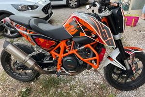 Ktm duke 690 depotenziata a libretto