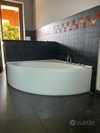 Vasca da bagno angolare