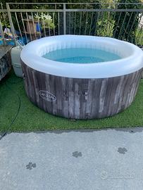 Piscina idromassaggio