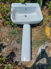 Lavabo da bagno in ceramica 