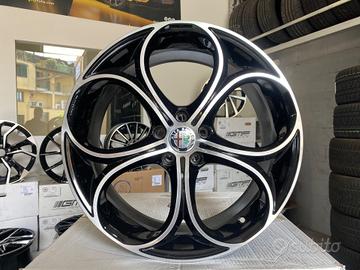 Cerchi NUOVI Alfa Romeo raggio 19 cod.874234
