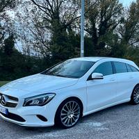 Mercedes Cla shooting breck Valuto PERMUTA