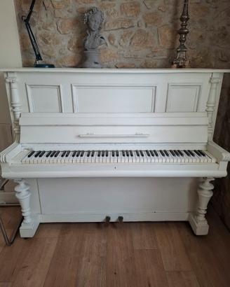 pianoforte shabby provenzale francese bianco