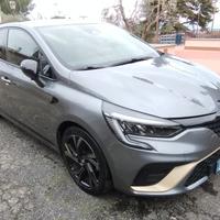 Renault Clio 5 e-tech engineered hybrid