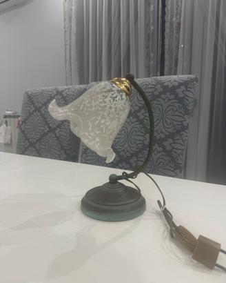 Lampada da comodino in ferro battuto vintage