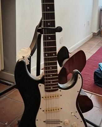Squier by Fender Stratocaster