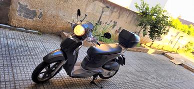 Aprilia Scarabeo 200