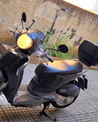 Aprilia Scarabeo 200