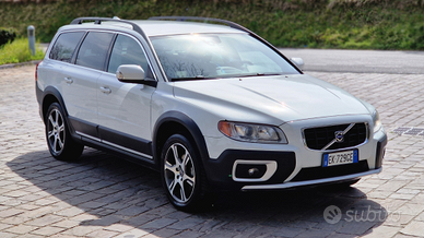 Volvo XC70 D5 Awd 215cv anno2012