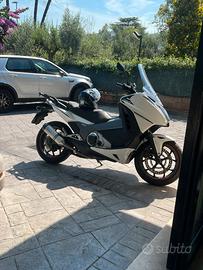 Honda Integra 750 s