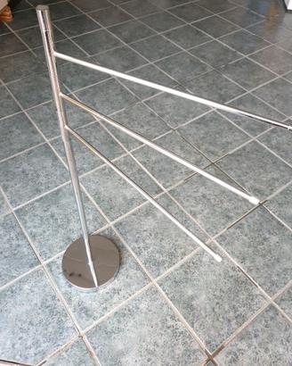 Piantana porta asciugamani bagno