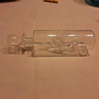 bottiglia con veliero interno