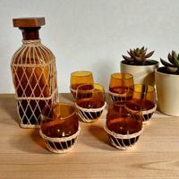 Set bottiglia e 6 bicchieri retrò vetro rattan