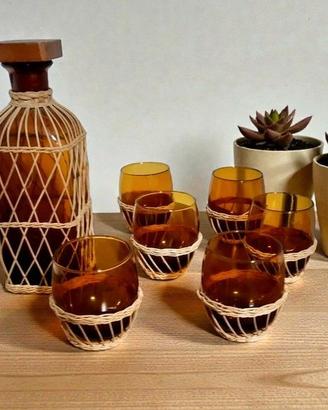 Set bottiglia e 6 bicchieri retrò vetro rattan