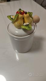 Barattolo con coperchio decorato e cucchiaino