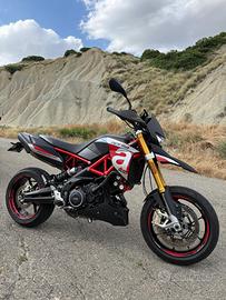 Aprilia dorsoduro 900