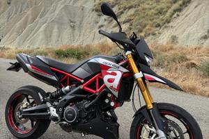 Aprilia dorsoduro 900