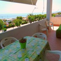 Fronte Mare, 8 posti