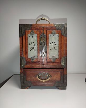 Portagioie antico cinese legno e giada