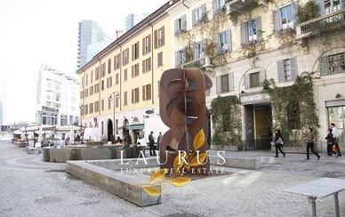 Immobile di 275 m² a Milano