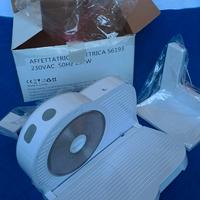 Mini affettatrice elettrica. Nuova