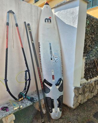 windsurf vela Arrow Sails 5.7 + tavola Mistral