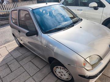 Fiat 600 1.1 del 2003 perfetta per neopatentati 