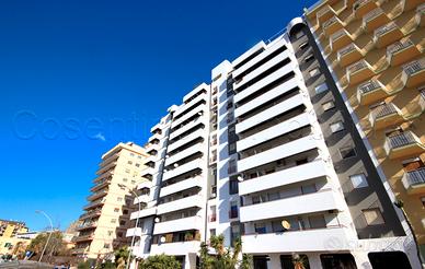 Panoramico 9° piano con terrazza in condominio pre