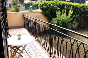 Appartamento con giardino