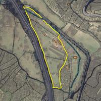 Terreno con annessi fabbricati