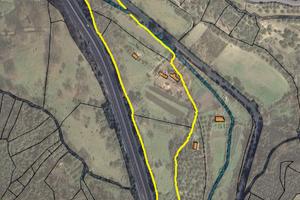 Terreno con annessi fabbricati