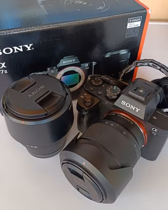 Sony Alpha 7 ii con tre obiettivi
