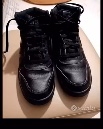 Scarpe da uomo Nike alte mod. Ebernon