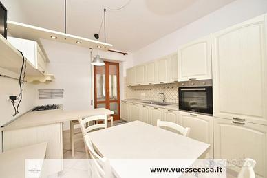 Appartamento con tre camere via Olbia