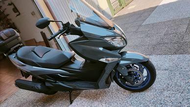 Suzuki Burgman 400