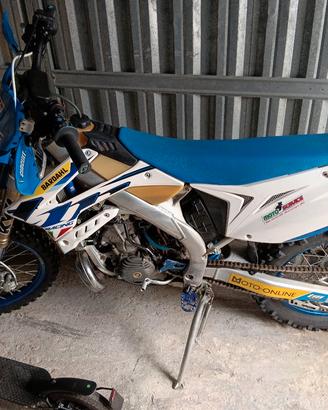 moto enduro TM 300