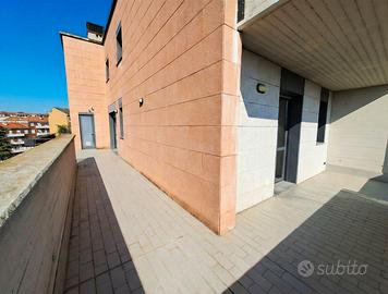 Attico Duplex 160 mq con Terrazzo - M2 Famagosta