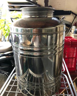 Contenitore per olio