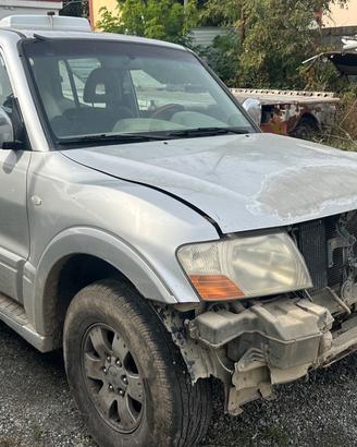 Ricambi Mitsubishi Pajero terza serie V60-70