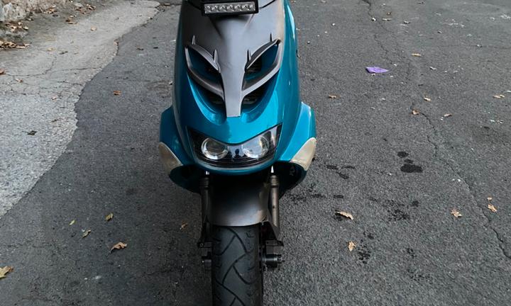 Aprilia sr