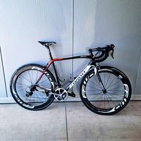 Bici da corsa Wilier con accessori 