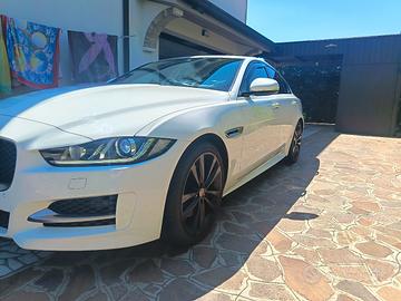 Jaguar XE R-Sport 4x4