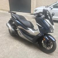 Honda forza 300